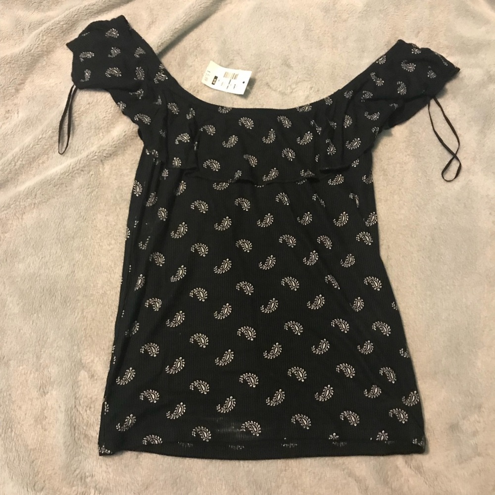 Aeropostale Patterned Off the Shoulder Top !
